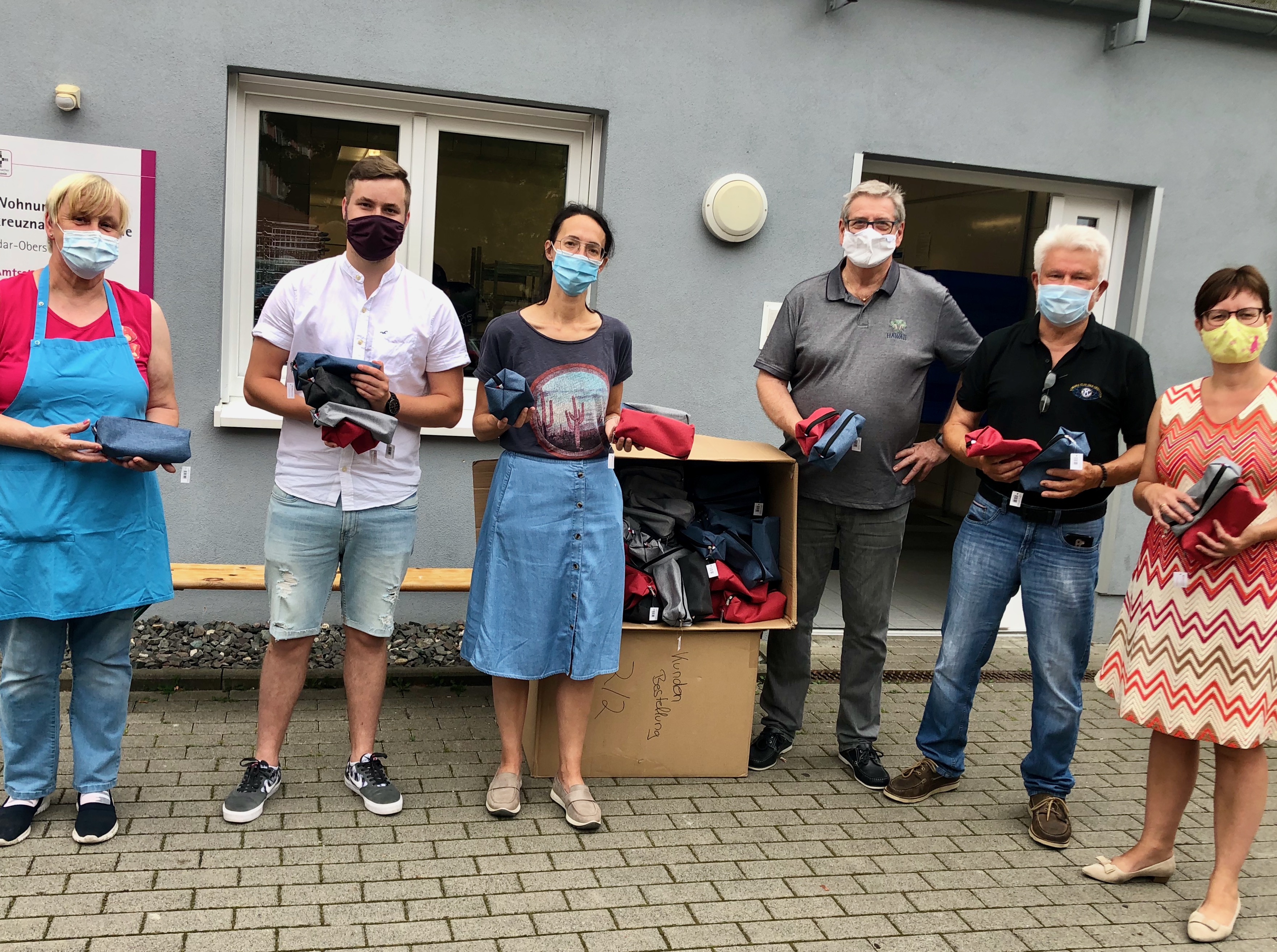 250 Schulmäppchen für Kinder der Tafel.